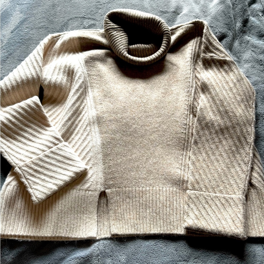 Simply Vera Vera Wang Cream Turtleneck Sweater